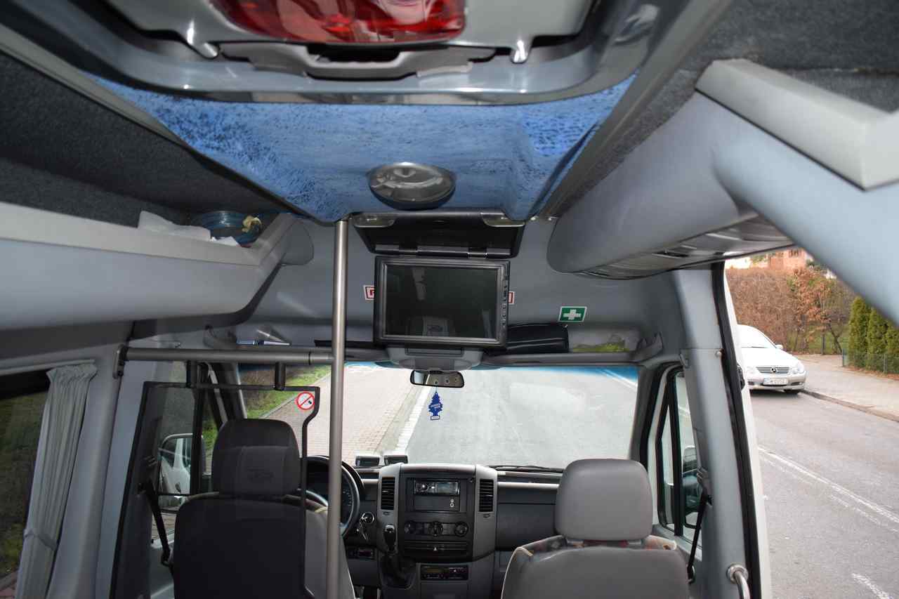 Volkswagen Crafter - 20 osób autoubs turystyczny Wrocław